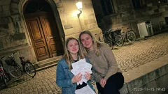 Kort berättelse: En bunt kuvert på sängkanten förändrade allt inför min framtid